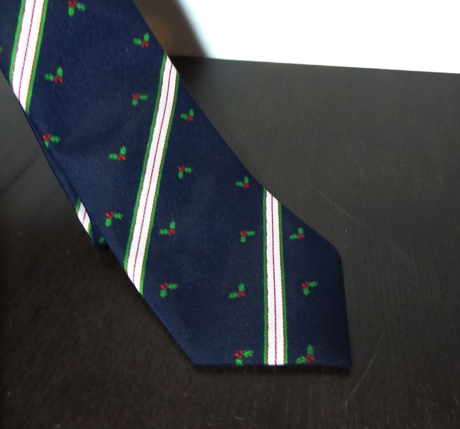 Vintage Men's Christmas Navy Blue Polyester Necktie with Green and White Stripes and Holly Berries