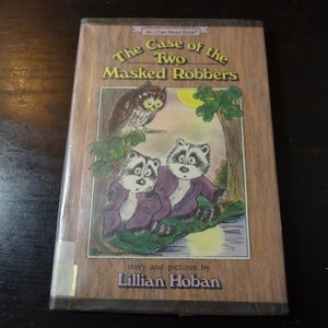The Case of the Two Masked Robbers by Lillian Hoban - First Edition Copyright 1986 - Vintage Children&#39;s Hardcover Book - Old Library Book