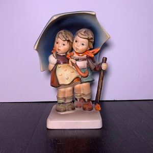 Vintage Goebel MJ Hummel Stormy Weather #71 Figurine