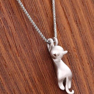 Cat Pendant Necklace