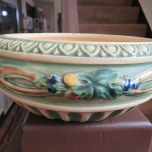 1923  Roseville Pottery  Corinthian Pattern Planter Bowl