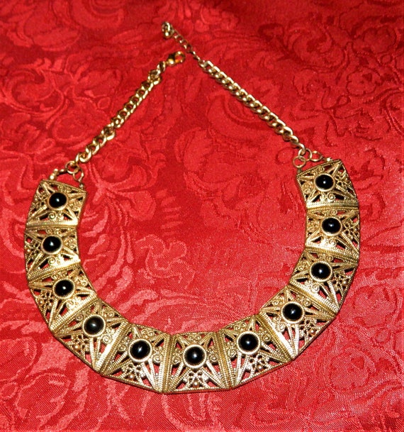 Vintage Elegant Choker Necklace Gold Toned Detail… - image 3