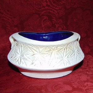 Vintage McCoy Pottery Starburst Planter, 1968 Cobalt Interior