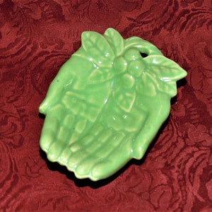 Early Nelson McCoy Helping Hands Dish Beautiful in Collectible Green