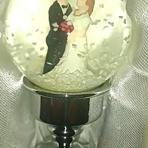 Vintage Bride and Groom Snow Globe Bottle Stopper, Wedding Gift image 4