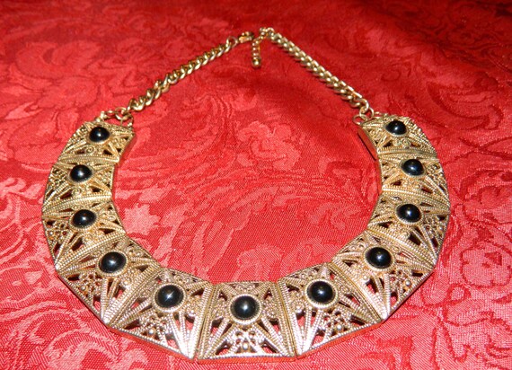 Vintage Elegant Choker Necklace Gold Toned Detail… - image 6