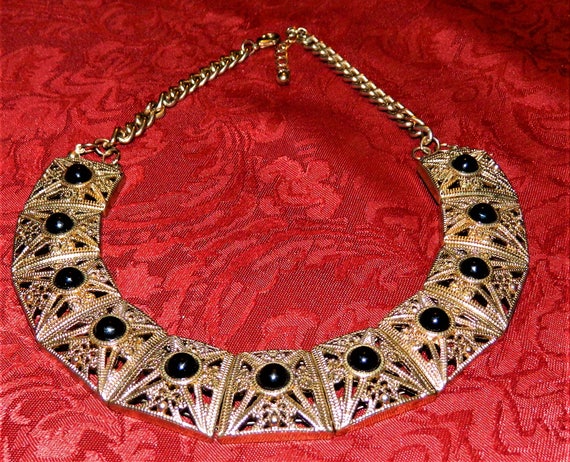 Vintage Elegant Choker Necklace Gold Toned Detail… - image 4