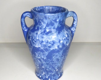 Early Brush McCoy Pottery Blue and White Mottled Spatterware Jardiniere Style Handled Vase (Inv 510)