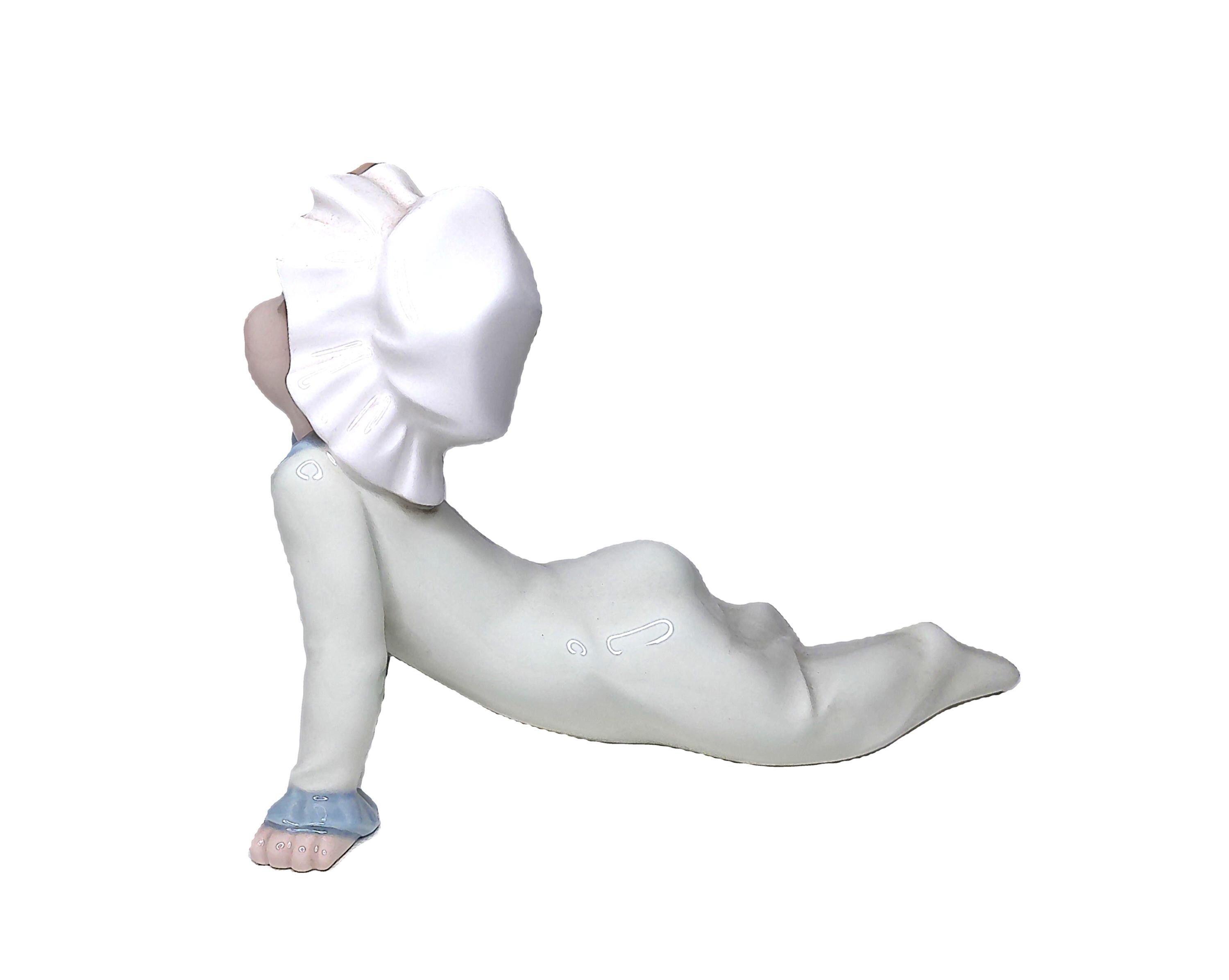 1982年 リヤドロ磁器「床に座る赤ちゃん」ハイハイ サルバドール