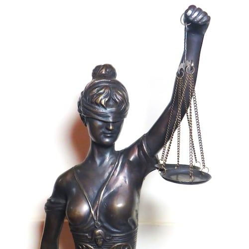 ヴィンテージ フェントン シルバー クレスト 花瓶：1940年代のフリル