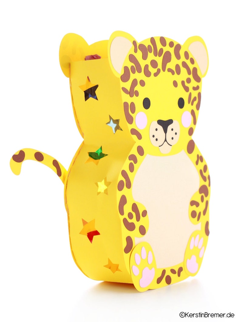 Leopard Laterne Bastelvorlage Kinderlaterne PDF Datei zum Ausdrucken und selber basteln. DIY für St. Martin Laternenumzug, Kinderzimmer Dekoration oder Mottoparty Kindergeburtstag.