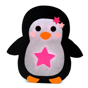 Penguin lantern craft template including craft instructions for download • St. Martin&#39;s lantern template, St. Martin&#39;s crafts, lantern festival, DIY