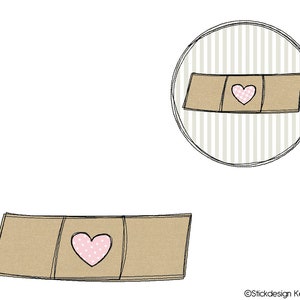 Könnte beinhalten: Illustration eines braunen Pflasters mit einem rosa Herz in der Mitte. Ein kreisförmiges Design mit einem ähnlichen Pflaster und Herz wird ebenfalls gezeigt. Der Hintergrund des kreisförmigen Designs hat vertikale Streifen.