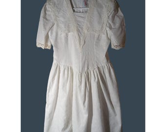 Vintage Britland Girls White Eyelet Lace Dress  V Neck Size 14 Prairie Cottage
