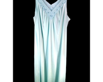 Vintage Vanity Fair Light Green Nightgown Lace Trim Sleeveless Size XL Nylon USA