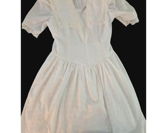 Vintage Britland Girls White Eyelet Lace Dress  V Neck Size 14 Prairie Cottage