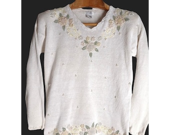 Vintage Sellecca White Floral Embroidered Sweater Size M Scalloped Cottagecore