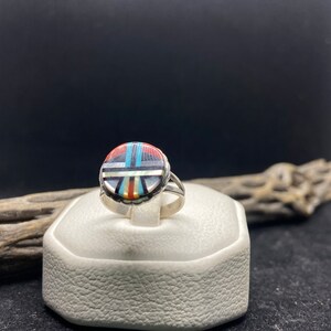 Handmade Native American Zuni inlay multicolor / multi stone turquoise, jet & coral Sterling Silver circular ring size 7.75