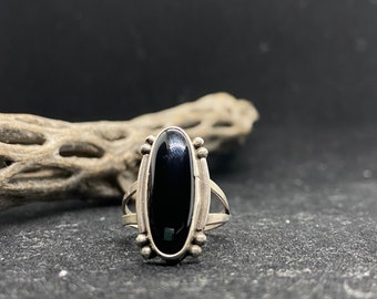 Handmade Native American Navajo black onyx Sterling Silver Ring Size 7.75