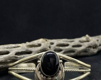 Handmade Native American Navajo Black Onyx Sterling Silver Leaf Bracelet