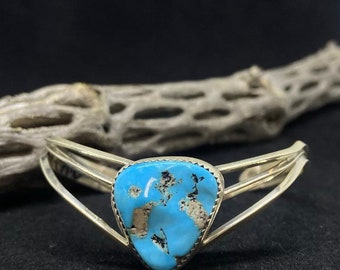 Handmade Native American Navajo Kingman Turquoise Sterling Silver cuff Bracelet