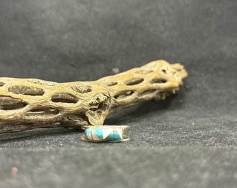 Handmade Native American Zuni inlay sleeping beauty turquoise & mother of pearl Sterling Silver ring Size 8.5 stamped