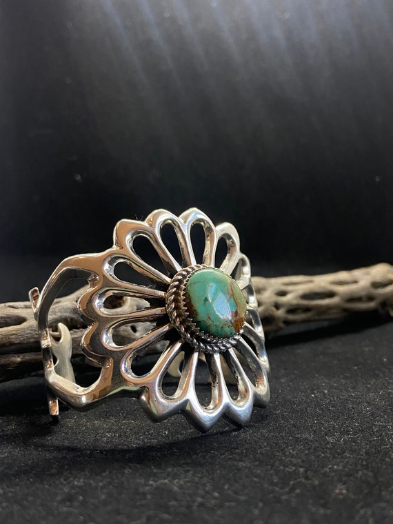 Sun Ray Turquoise Early 1900's Vintage Native American Zuni Sterling Silver Ring Old Sun Ray Turquoise Early 1900's Vintage Native American Zuni Sterling Silver Ring Old
