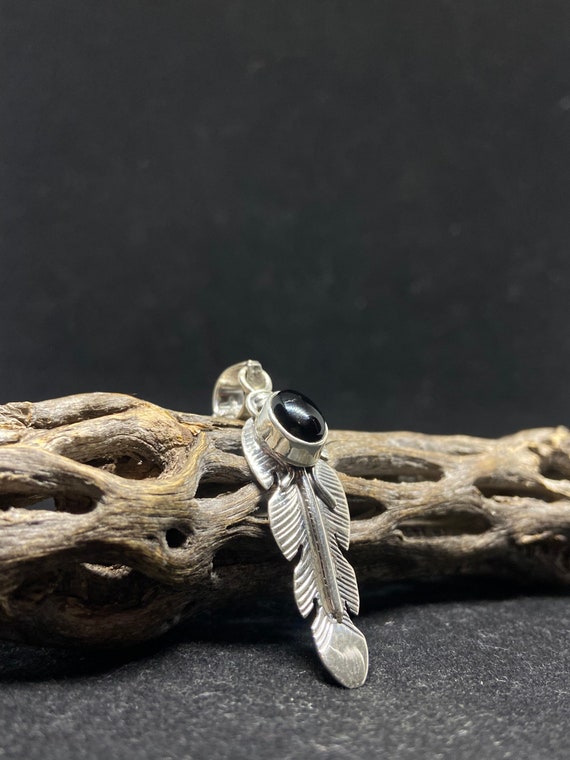 So Detailed!! Intricate Native American Navajo Sterling Silver Feather Shell Necklace So Detailed!! Intricate Native American Navajo Sterling Silver Feather Shell Necklace