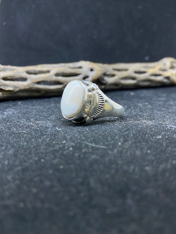 Incredibly Detailed Vintage Bunny Turquoise Coral Native American Jewelry Silver Buggs Ring Incredibly Detailed Vintage Bunny Turquoise Coral Native American Jewelry Silver Buggs Ring