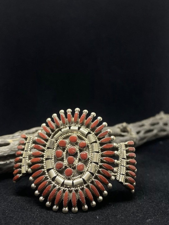 Sunbursts Of Coral Vintage Native American Jewelry Zuni Sterling Silver Bracelet Cuff Sunbursts Of Coral Vintage Native American Jewelry Zuni Sterling Silver Bracelet Cuff