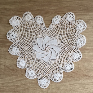 4&quot; Inch Heart Shaped Cotton Crochet Lace Doily Handmade White 12 PCS Doilies
