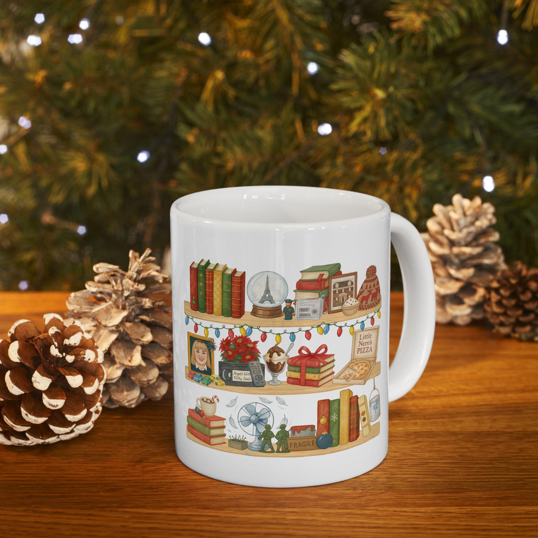 ホーム・アローン ブックシェルフ クリスマス マグカップ | 居心地の 