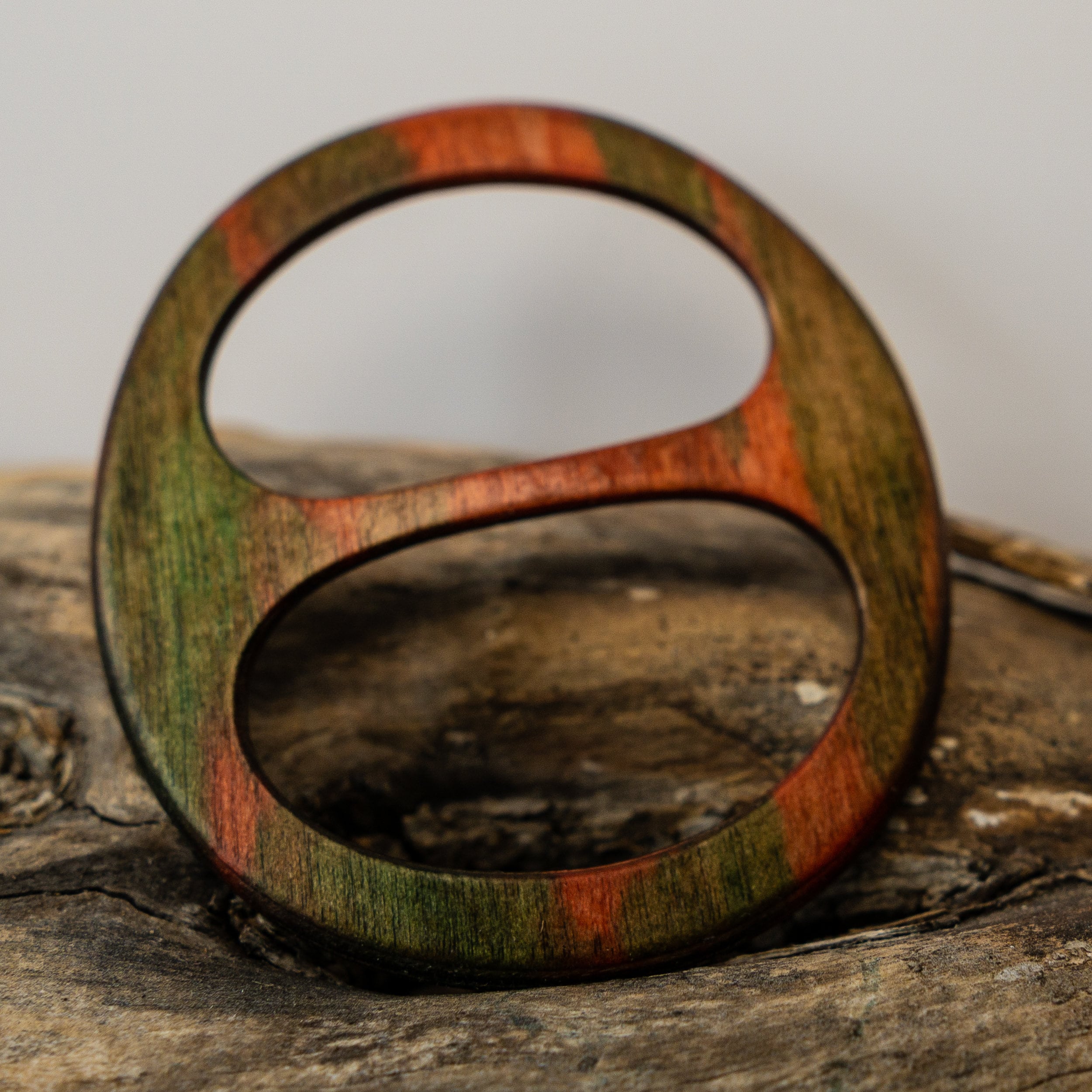 Wooden scarf ring, size L, ideal for light and heavier scarves and shawls, feather-light, durable