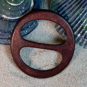 Schalring aus Holz, Größe M, ideal für leichte und schwerere Tücher und Schals, sehr formschön und stabil