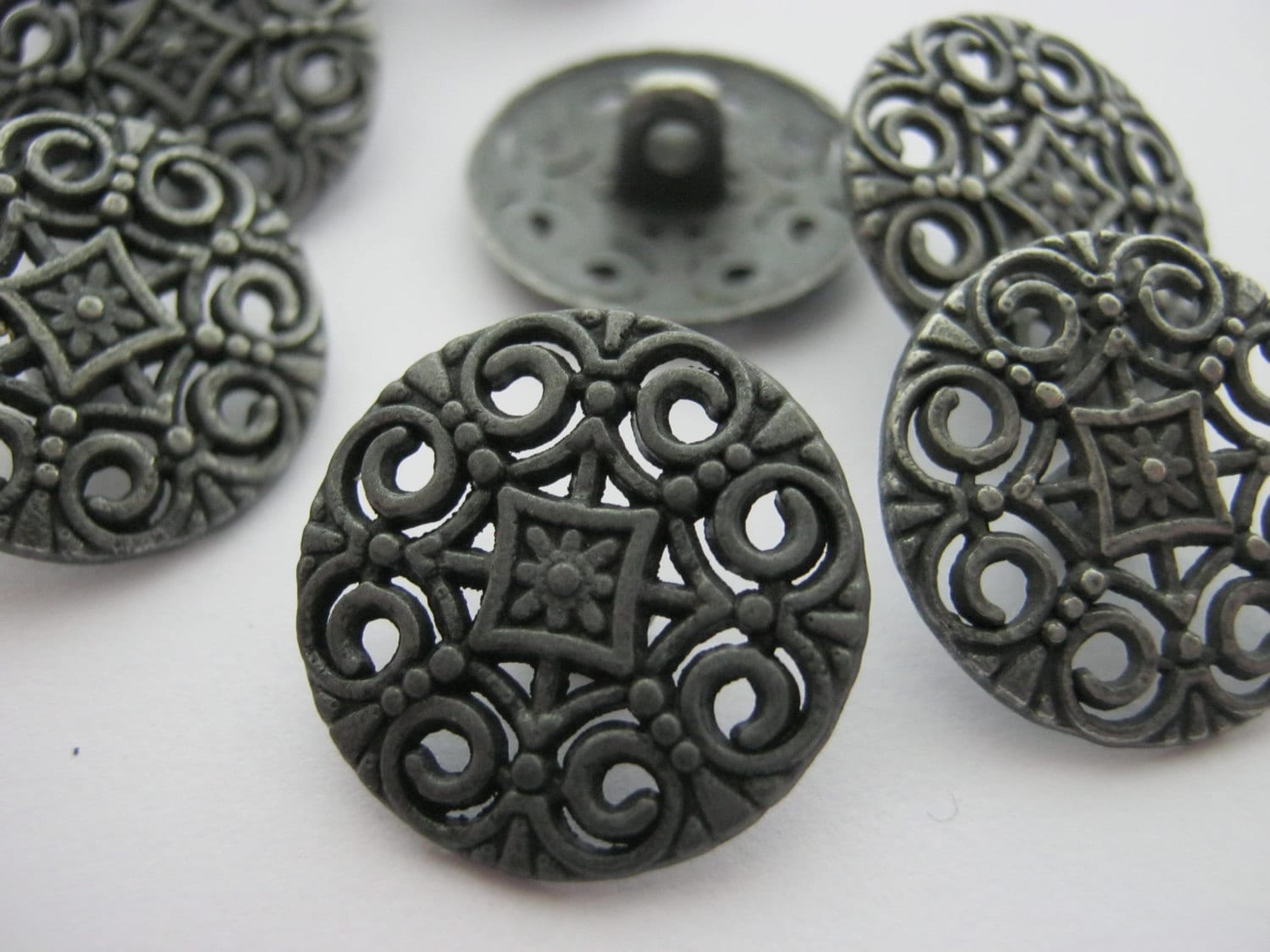 100 Bottoni Rivestiti In Tessuto 10mm | Bianco Con Gambo Metallico Per Cucito Fai Da Te - Foto 11