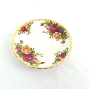 Vintage Royal Albert 1962 Old Country Roses - Bone China - saucer