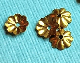 Miriam Haskell Brass Bead Caps, Tiny Brass Fluted Bead Caps, 5.5 mm Vintage ( 24 ) AMERICAN MADE