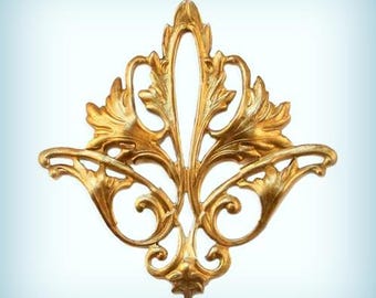 Acanthus LEAF Brass Stamping, Filigree Acanthus Medallion Jewelry Finding, USA ( 1 )