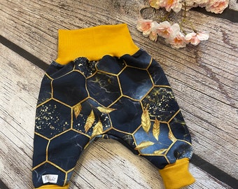 Cute pump pants made of FrechTerry with golden hexagon, 44-122