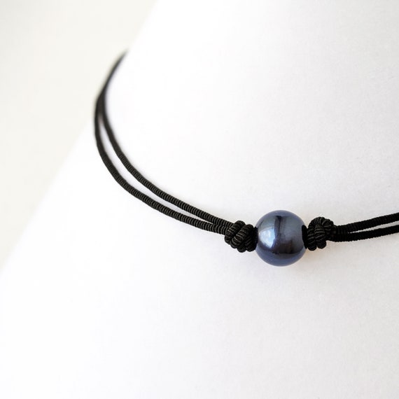 pearl necklace black string