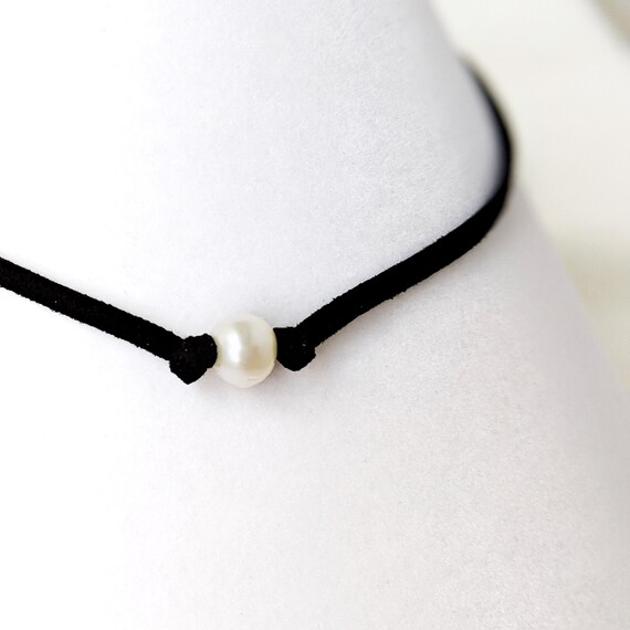 pearl necklace black string