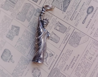 Sterling Silver 925 Statue of Liberty Pendant • New York Charm • Vintage Style Travel Jewelry