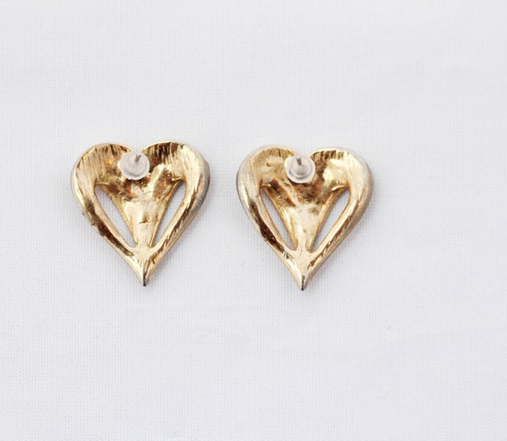 Beige and Gold Tone Enamel Heart Earrings - image 6