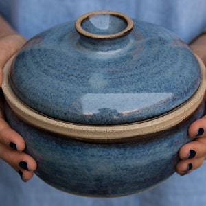 Handmade Blue Ceramic Pottery Casserole Dish with Lid – Treasures Upscale  Consignment