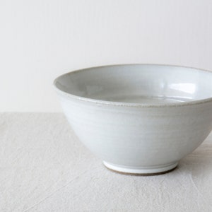 Pottery Noodles Bowls, Extra Large Ramen Bowls, Rustic Holiday Gift, 40 fl oz White