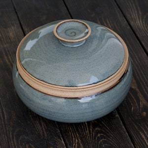 Round Ceramic Casserole Dish with Lid, 2 Sizes image 9