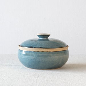 Round Ceramic Casserole Dish with Lid, 2 Sizes image 10