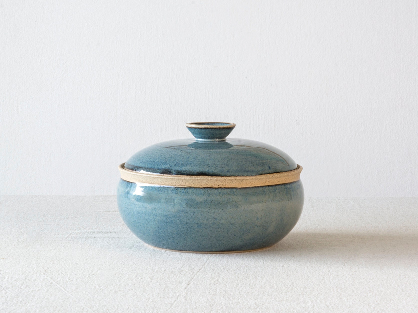 Pottery Bowl with Lid, Ceramic Blue Round Casserole Dish – Mad