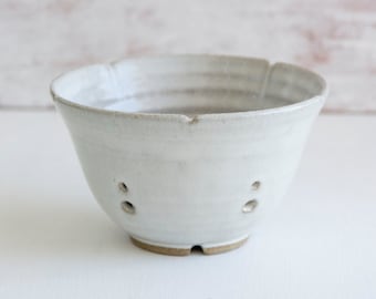Pottery Berry Strainer Bowl