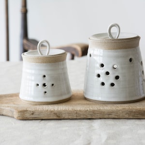 Rustic White Ceramic Garlic Storage, Kitchen Countertop, Thanksgiving Gift, Garlic Keeper, Garlic Bulb Jar, Kitchen Canister